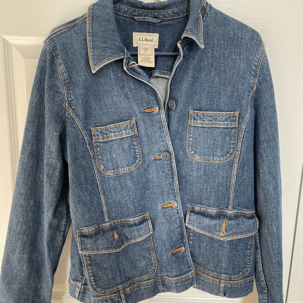 LL Bean Women's Blue Denim Button Up 4 Pocket Jacket Size Medium
